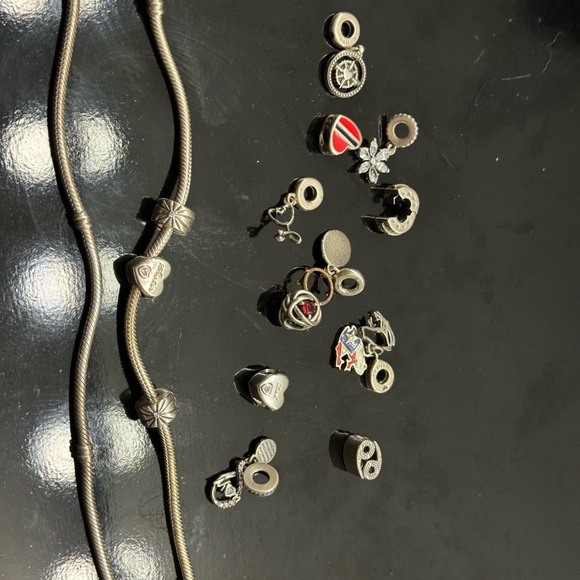 2 pandora bracelets and 14 charms - Picture 4 of 11